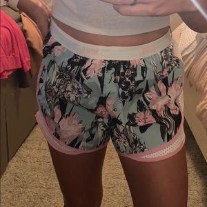 NEVER WORN// floral nike shorts